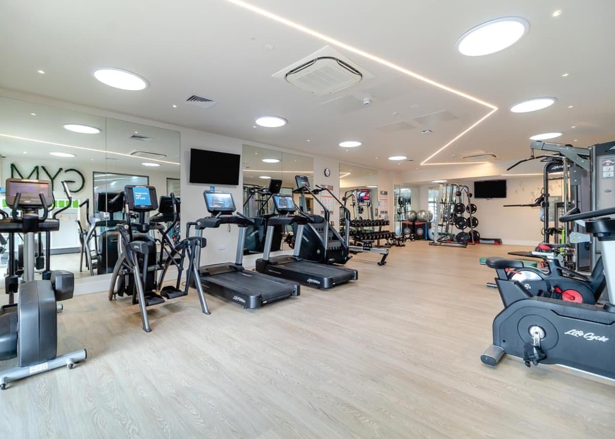 Norfolk Woods Resort And Spa Narborough  Экстерьер фото