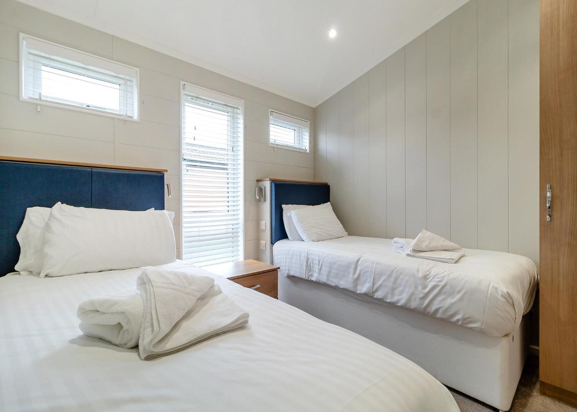 Norfolk Woods Resort And Spa Narborough  Экстерьер фото