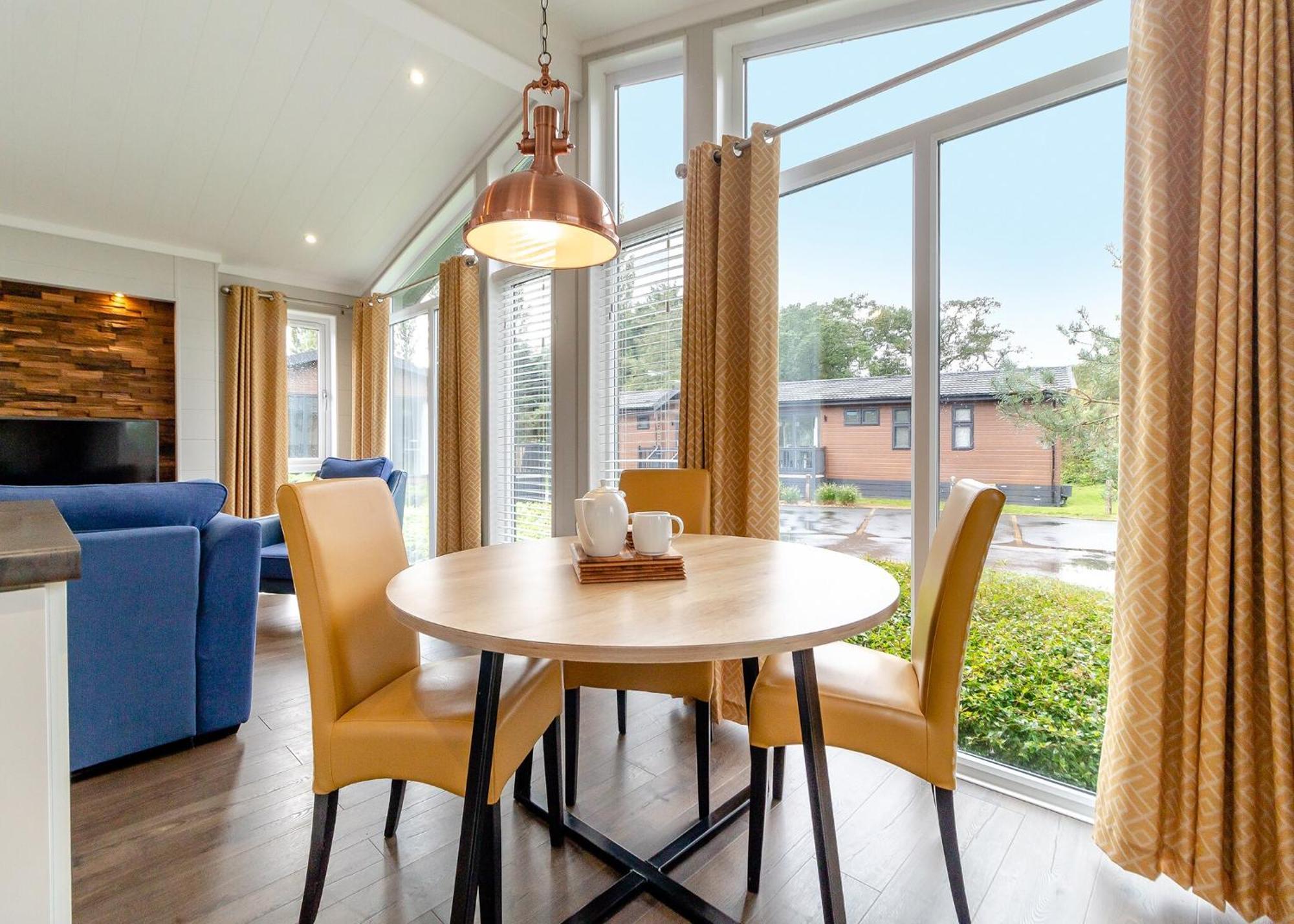 Norfolk Woods Resort And Spa Narborough  Экстерьер фото