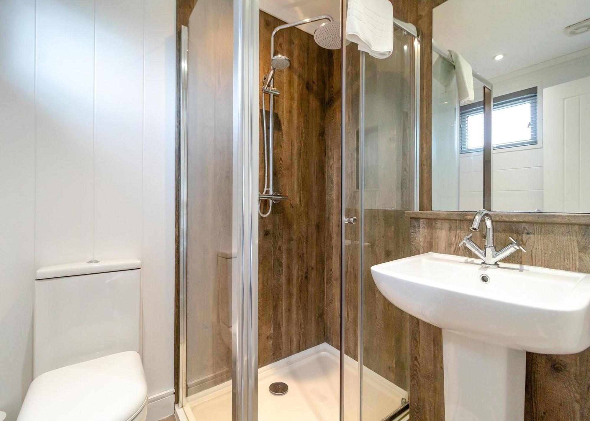 Norfolk Woods Resort And Spa Narborough  Экстерьер фото