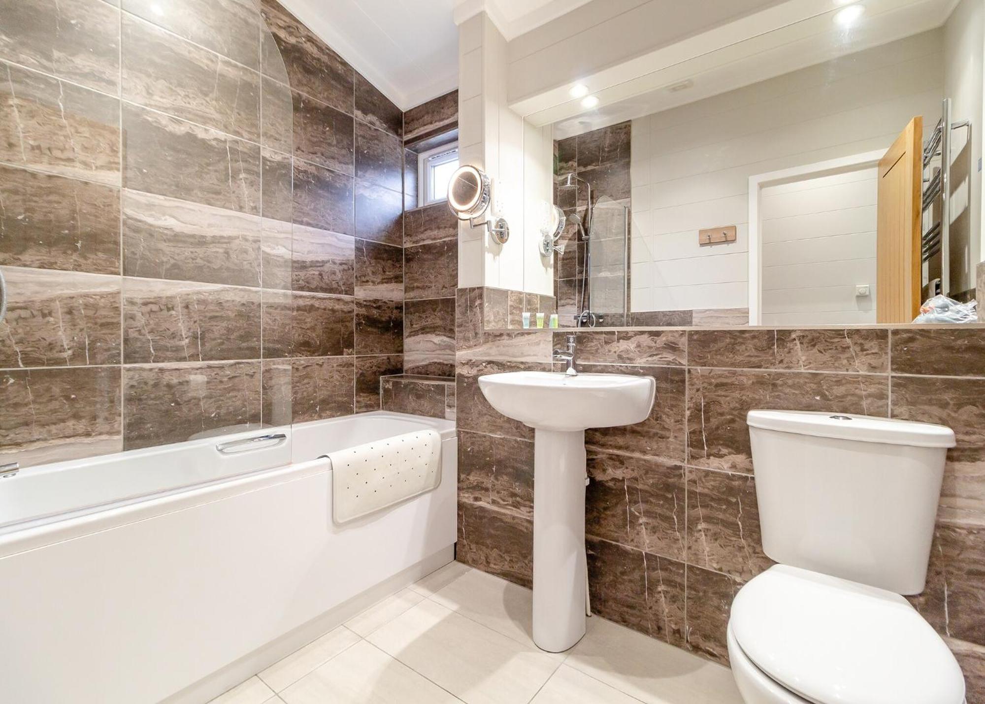 Norfolk Woods Resort And Spa Narborough  Экстерьер фото